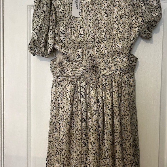 Ina floral dress sz medium nwt - Picture 14 of 14